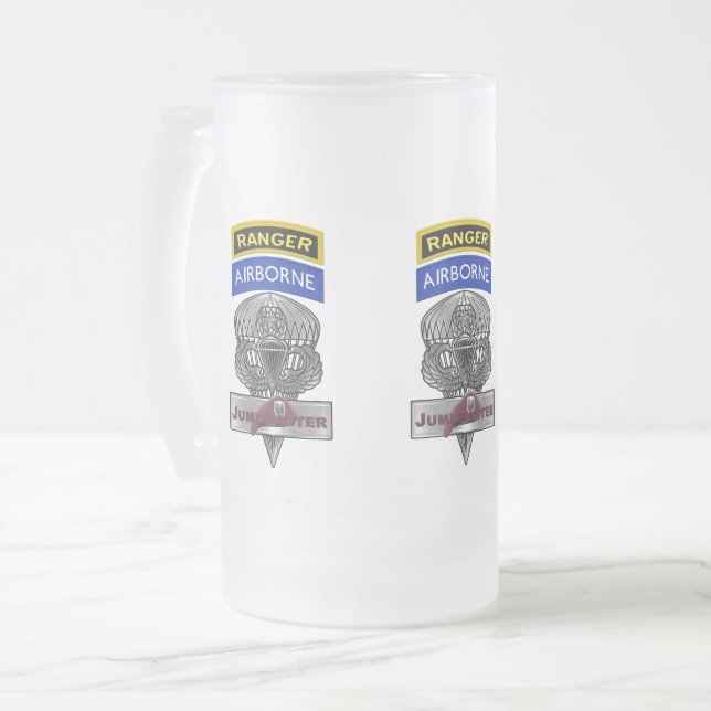 Tasse commémorative Airborne Ranger Jumpmaster (Devant gauche)