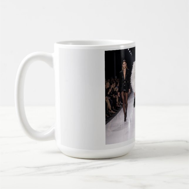 Tasse d'art de défilé de mode (Gauche)