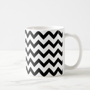 Tasse de B&W, chevron noir sur le blanc