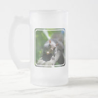 Tasse de bière givrée par écureuil à noix