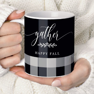 Tasse de café à carreaux noir et blanc de la récol