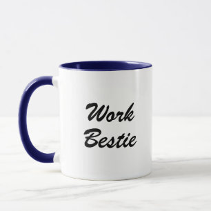 Tasse de café à typographie de collègue de travail