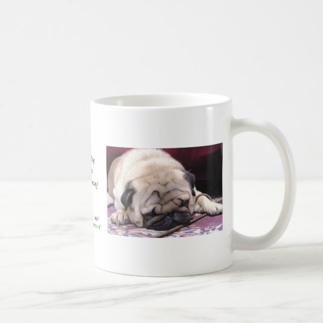 Tasse de café assoupie de carlin (Droite)