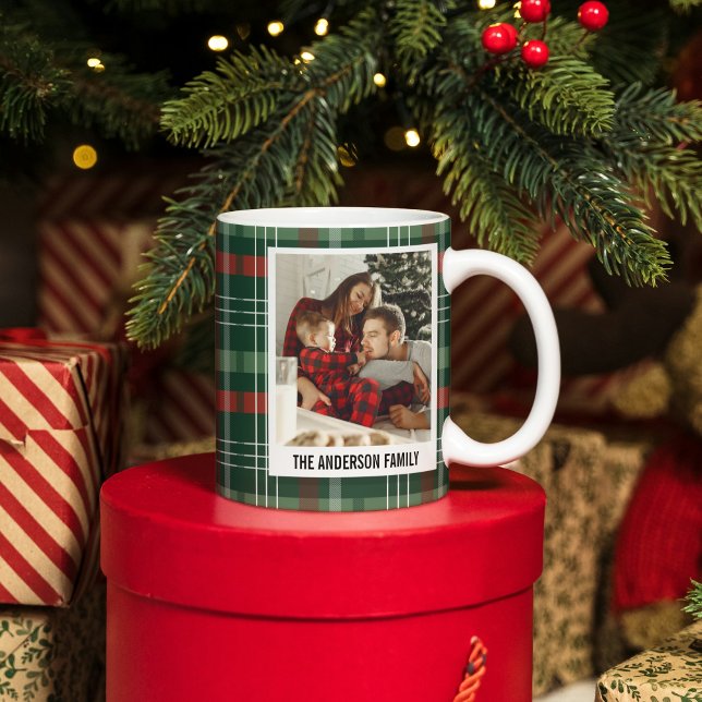 Tasse de café avec collage de photos de Noël à car (Modern Plaid Christmas Photo Collage Coffee Mug)