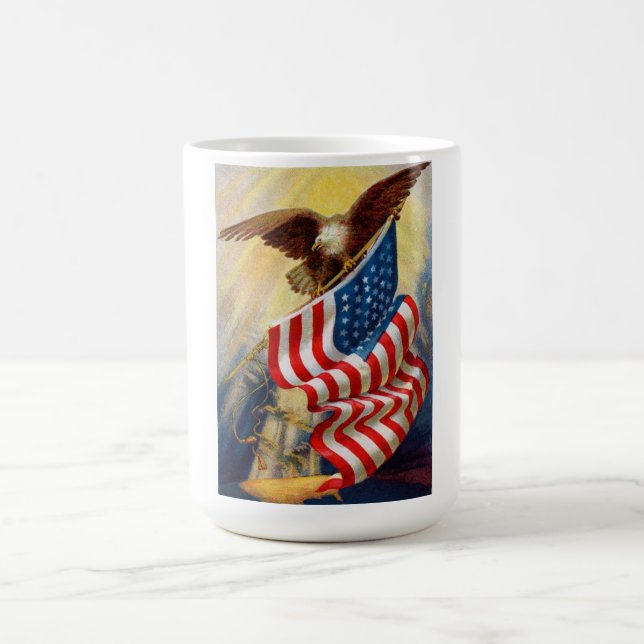 Tasse de café avec EAGLE DÉFENDANT LA LIBERTÉ (Centre)