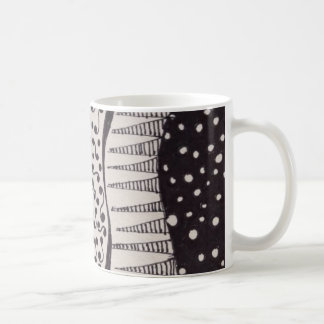 Tasse de café avec le dessin noir et blanc