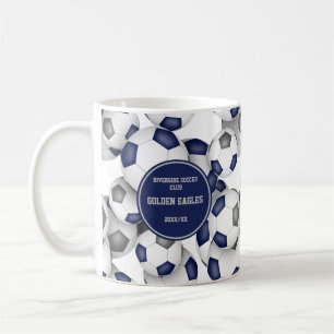 tasse de café avec les couleurs de l'équipe de foo