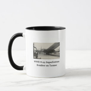 Tasse de café avec photo d'un bombardier B-29 de l