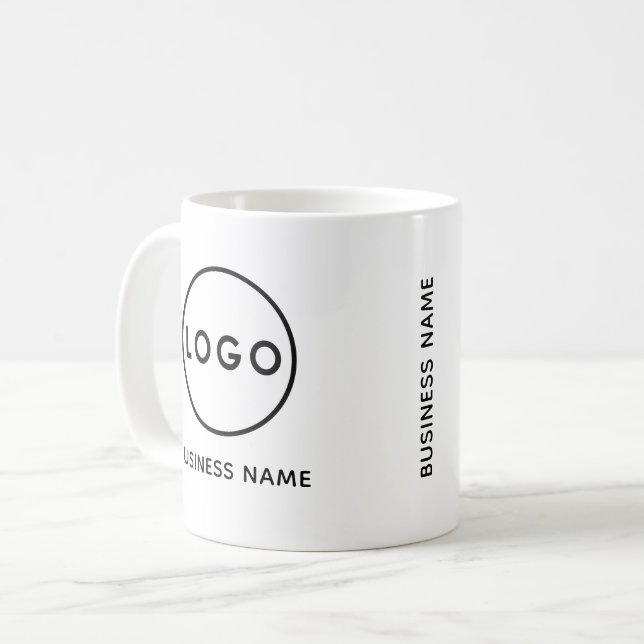 Tasse de café blanche avec nom de marque de logo d (Devant gauche)