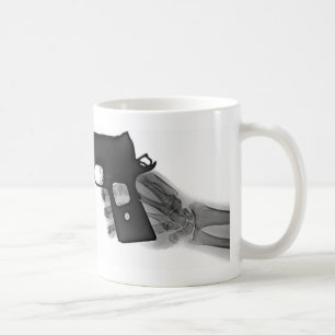Tasse de café d'arme à feu