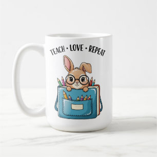 Tasse de café de l'école Répéter l'amour d'enseign