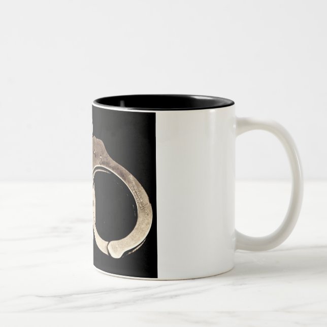 Tasse de café de menottes (Droit)