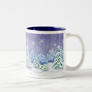 Tasse de café de pins de scène de neige du pays