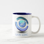 Tasse de café de science de la terre<br><div class="desc">Promotion de la terre et des sciences de la vie avec un globe et une impression de plante.</div>
