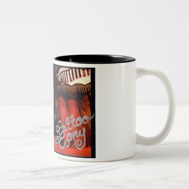 tasse de café dédicacée élégante de tatouage (Droit)