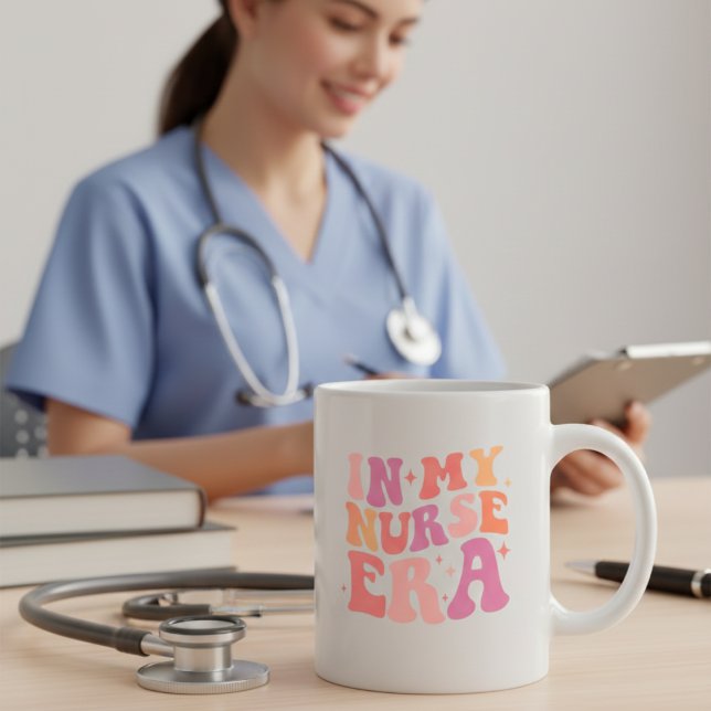 tasse de café drôle d'infirmière à mon époque d'in (Créateur téléchargé)