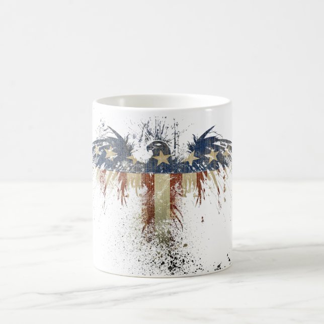 Tasse de café Morphing d'étoile d'Eagle de drapeau (Centre)