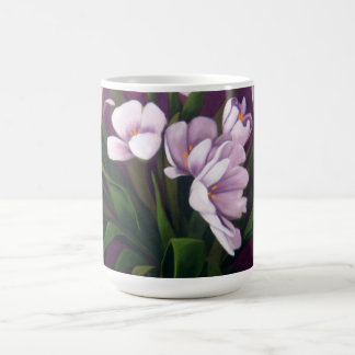 Tasse de café pourpre de tulipes de passion