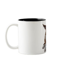 Tasse de café somnolente de chiot de bull-terrier