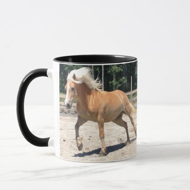 Tasse de cheval de Haflinger (Gauche)