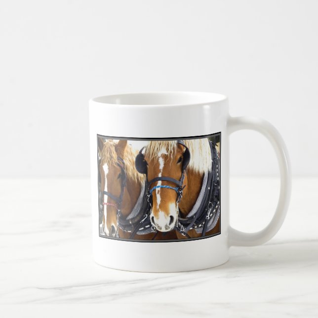 Tasse de chevaux de trait de Clydesdale (Droite)