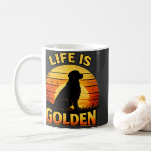 Tasse de chien de coucher de soleil doré retriever