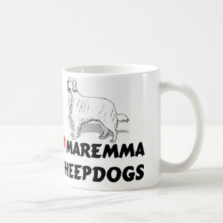 Tasse de chiens de berger de Maremma d'amour