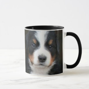 Tasse de chiots de chien de montagne de Bernese