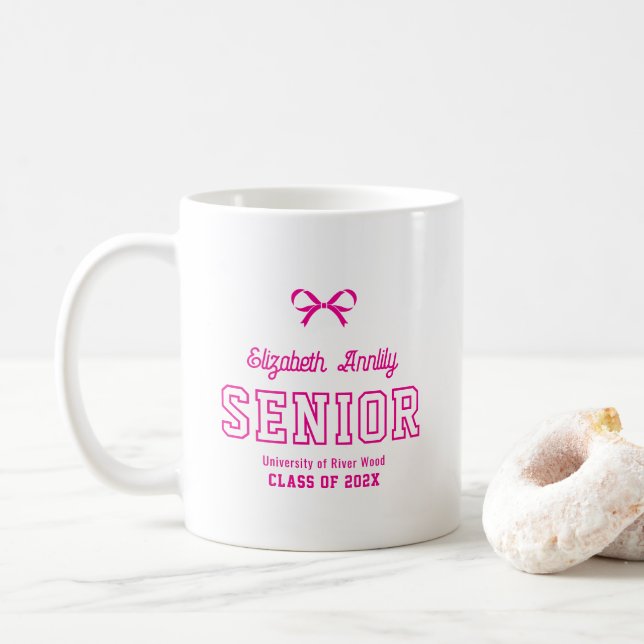 Tasse de collège pour diplômé avec écriture person (Avec donut)