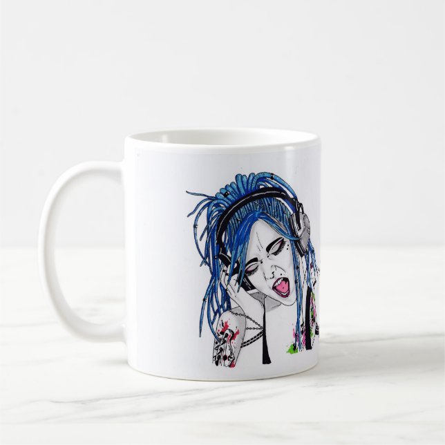 Tasse de fille de Dreadlock tatouée par (Gauche)