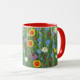 Tasse de fleurs sauvages avec fleurs de couverture