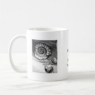 Tasse de fossile d'ammonite