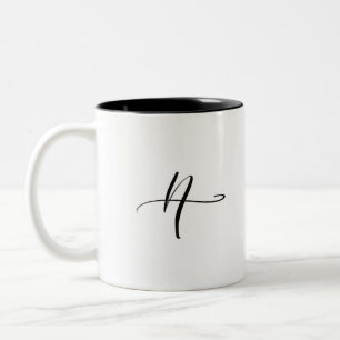 Tasse de la lettre cursive "A"