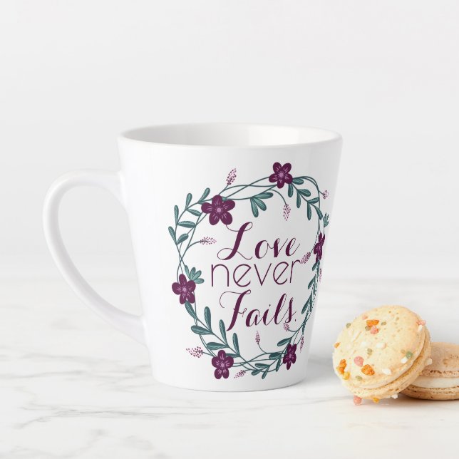 Tasse de latte Amour ne manque jamais (En situation)