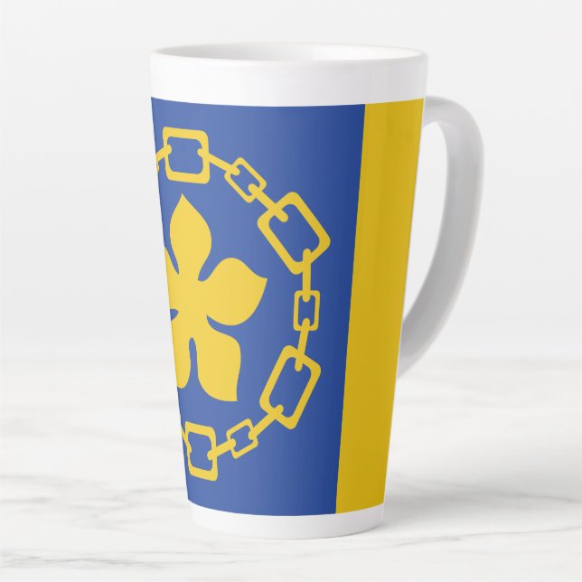 Tasse de latte avec le drapeau de Hamilton, Ontari (Angle droit)