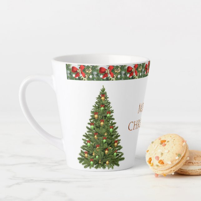 Tasse de latte d'arbre de Noël joyeux (En situation)