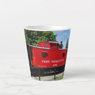 Tasse de latte de la caboose Pere Marquette