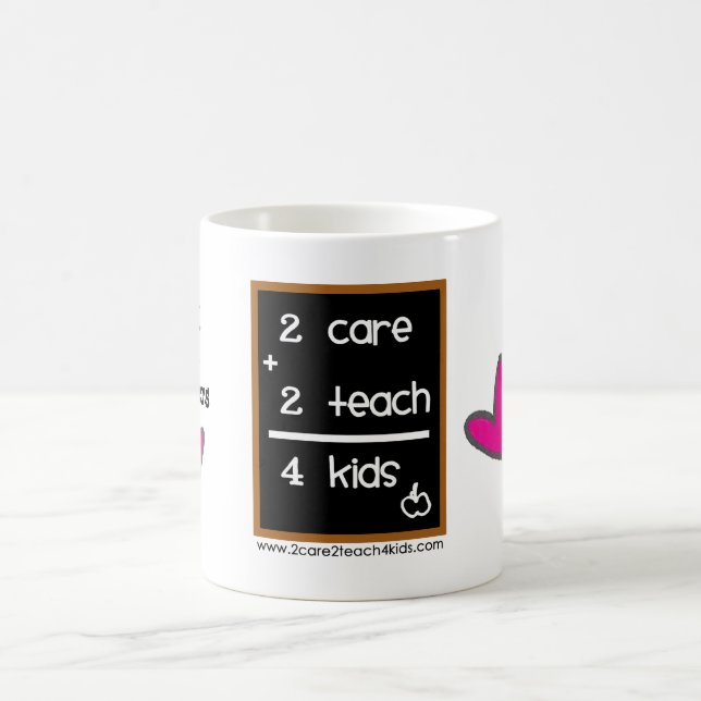 Tasse de logo du ♥ 2care2teach4kids de (Centre)