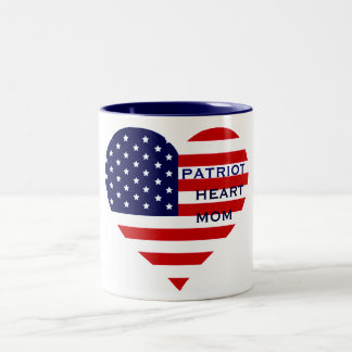 Tasse de MAMAN de COEUR de PATRIOTE