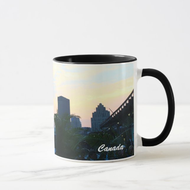 Tasse de Montréal (Droite)