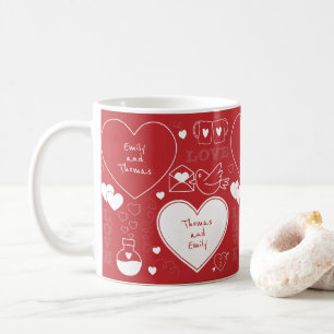Tasse de motif de Valentine - blanc sur le rouge