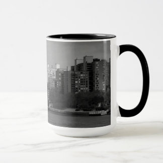 Tasse de panorama d'horizon de l'East River