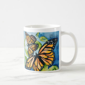 tasse de papillons de monarque
