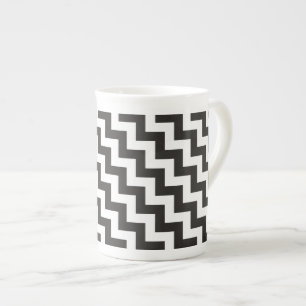 Tasse de porcelaine tendre de zigzags, chevrons
