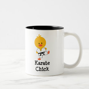Tasse de poussin de karaté