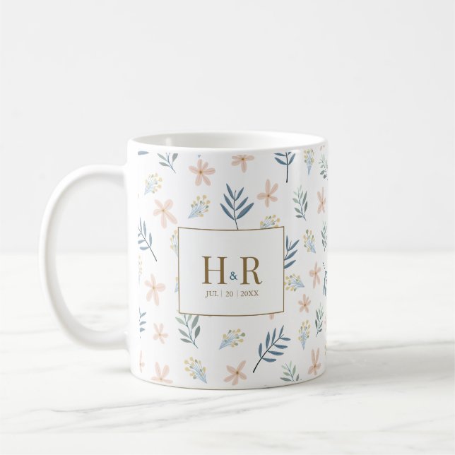 Tasse de remerciement de mariage à monogramme fleu (Gauche)