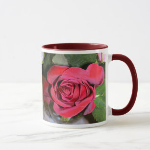 Tasse de roses rouges