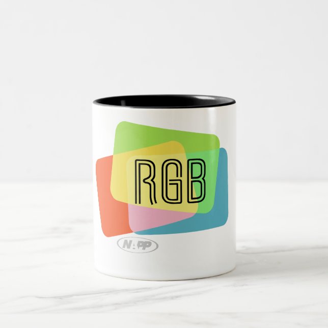 Tasse de RVB des gens amicaux à NAPP (Centre)
