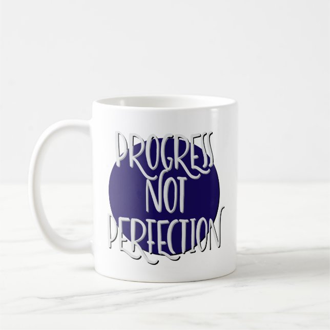 Tasse de slogan de récupération de progrès et non  (Gauche)
