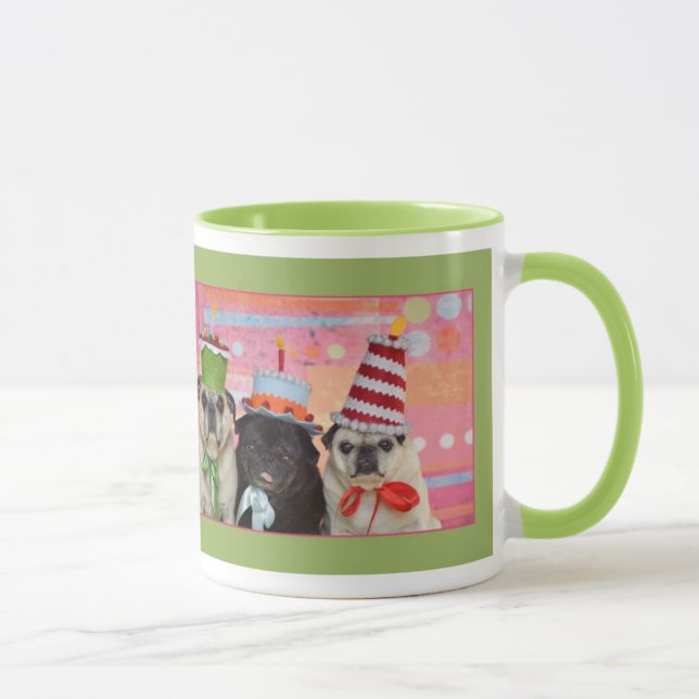 Tasse de sonnerie de carlin de joyeux anniversaire (Droite)